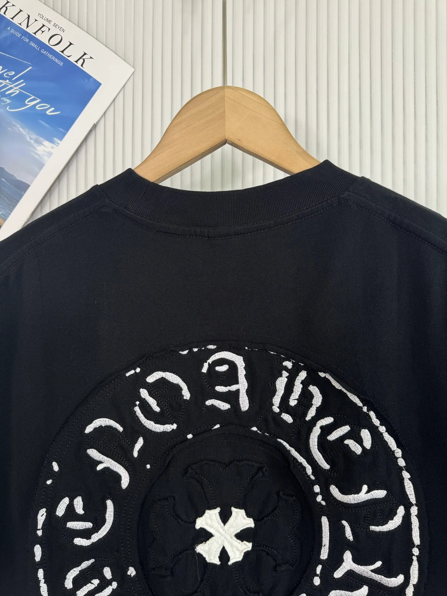 P200 ch high version Chrome Hearts 2025 spring and summer new cross patch washed short-sleeved T-shirt, fabric: 26 double yarns, 320 grams weight, cross patch embroidery, heavy washing Printing process: patch embroidery Color: black white Size: S M L XL Style number: 5132